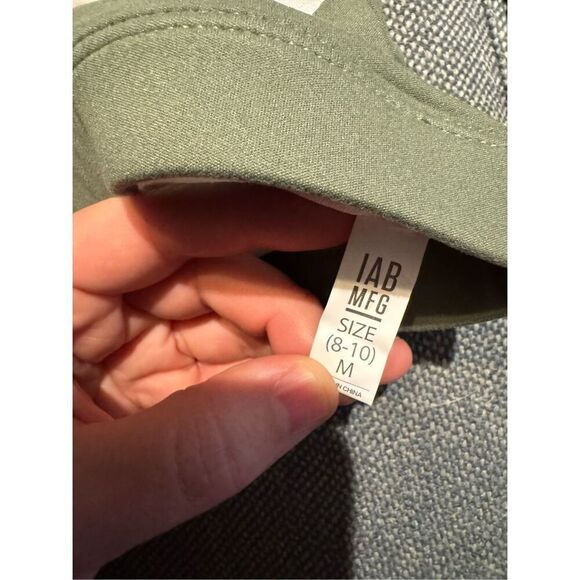 IAB MFG NWT 'Namaste' Strappy Sports Bra in 'Hunter' Green Medium - Picture 8 of 8